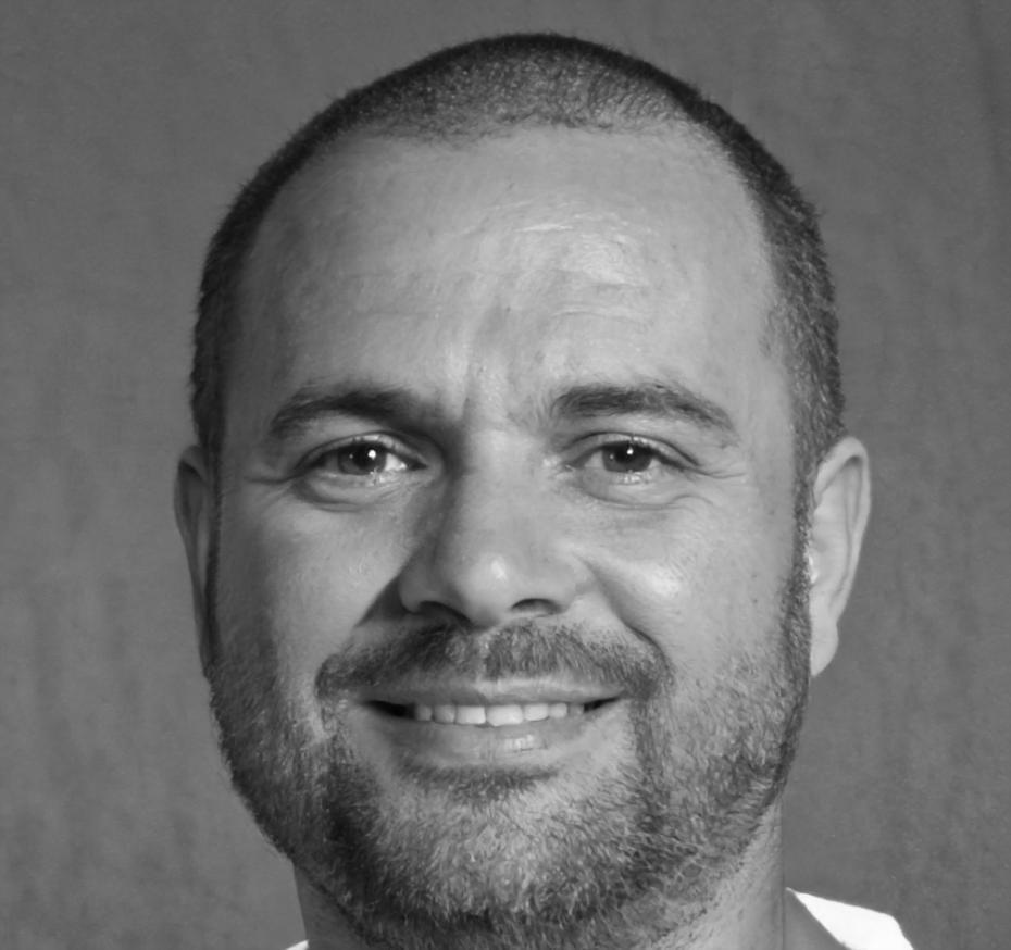 Portrait de Marc Dupont, expert en analyse financière
